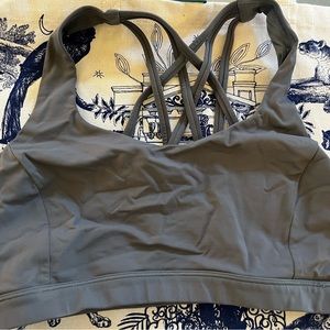 Lululemon size 8 sportsbra